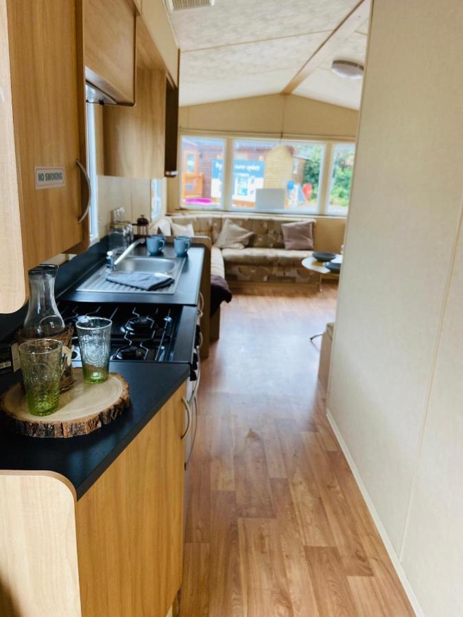 Grange 37 Regent Bay Holiday Park Моркамб Екстериор снимка