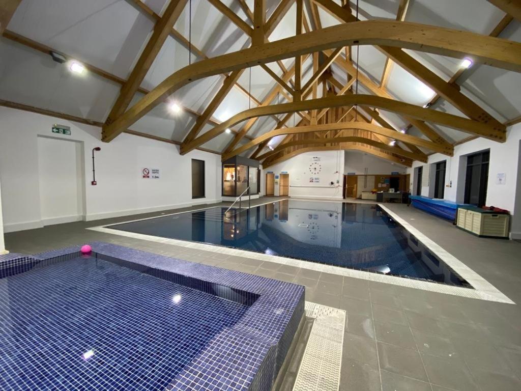 Grange 37 Regent Bay Holiday Park Моркамб Екстериор снимка